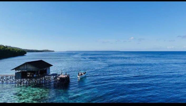 Maratua Dive Center And Lodge Maratua Island Екстер'єр фото